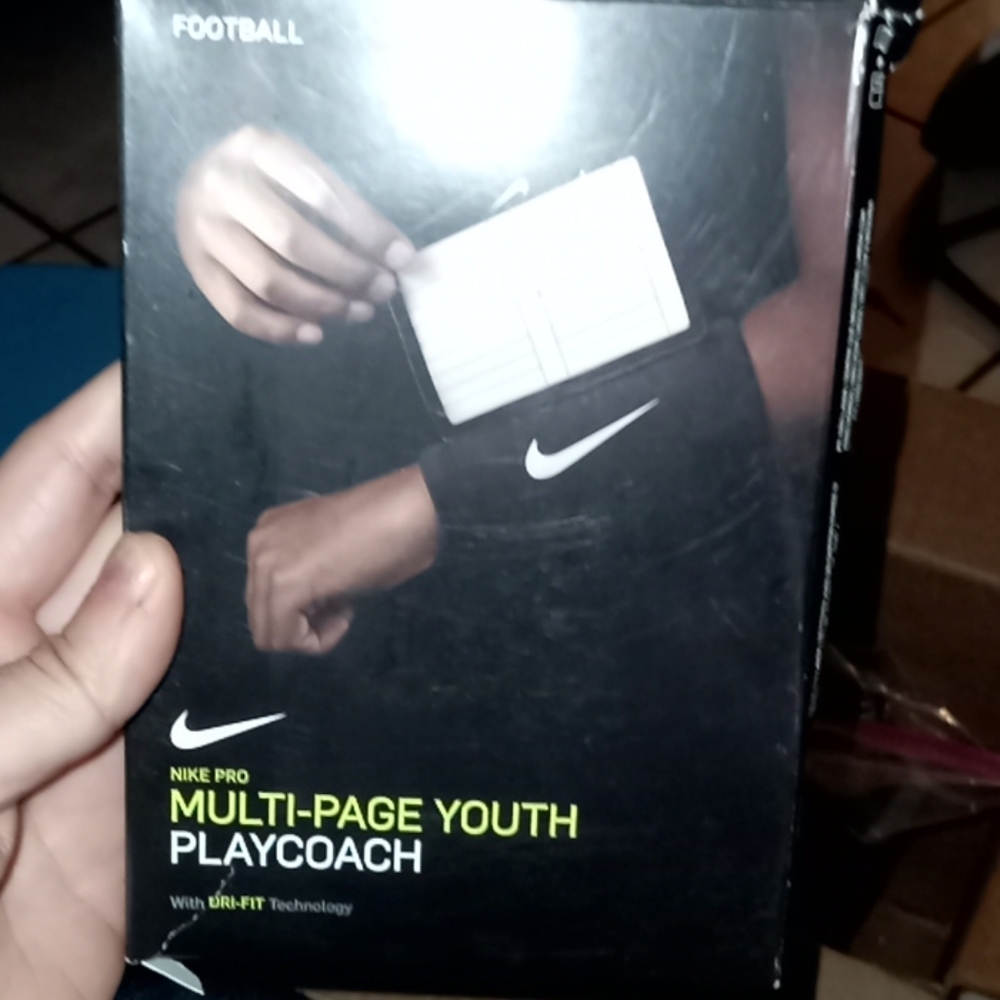 Nike pro multi-page youth playcoach